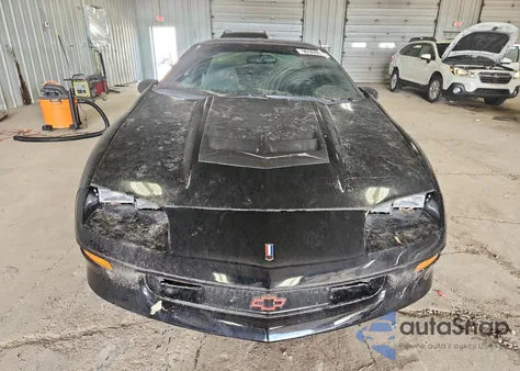 1997 Chevrolet Camaro Z28 z USA, uszkodzony, nr VIN 2G1FP22PXV2158050